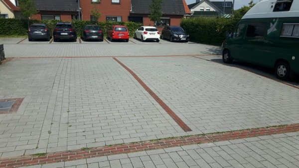 Stellplatz Midden int Dörp Barnstorf — Area Autocaravanas in Barnstorf