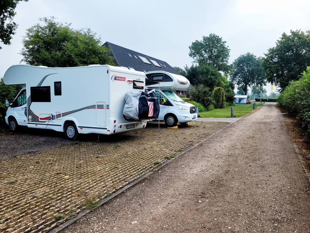 Hoeve Montigny — Kemping in Giethoorn