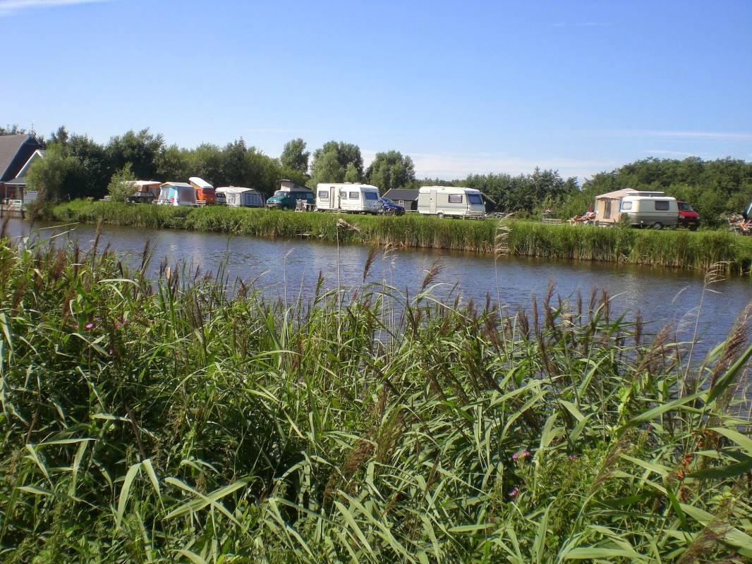 Minicamping De Zilveren Maan — Campingplatz in De Westereen / Friesland