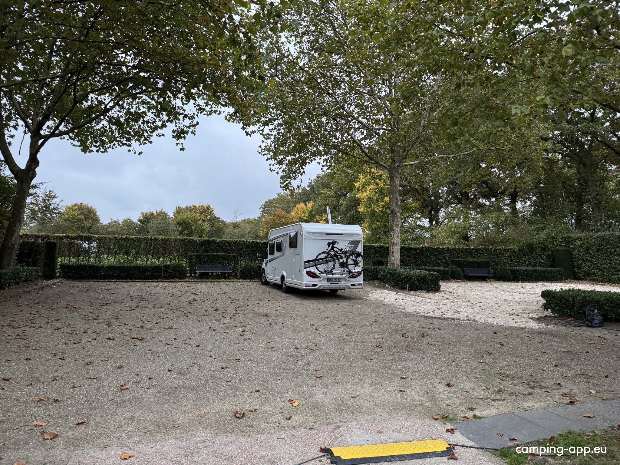 Minicamping Hof van Overveld — Camping Site in Prinsenbeek / Noord-Brabant