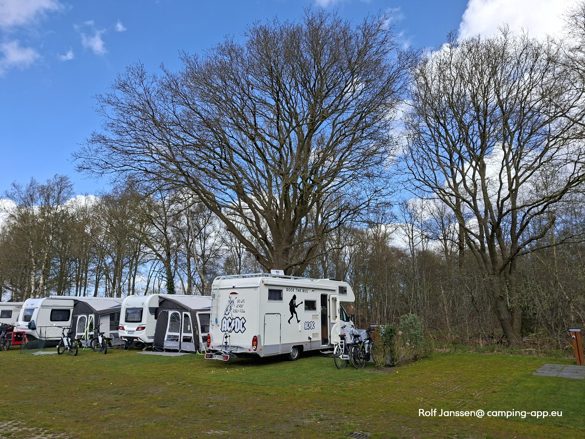 Camping Oosterbos — Campingplats in Nieuw-Dordrecht
