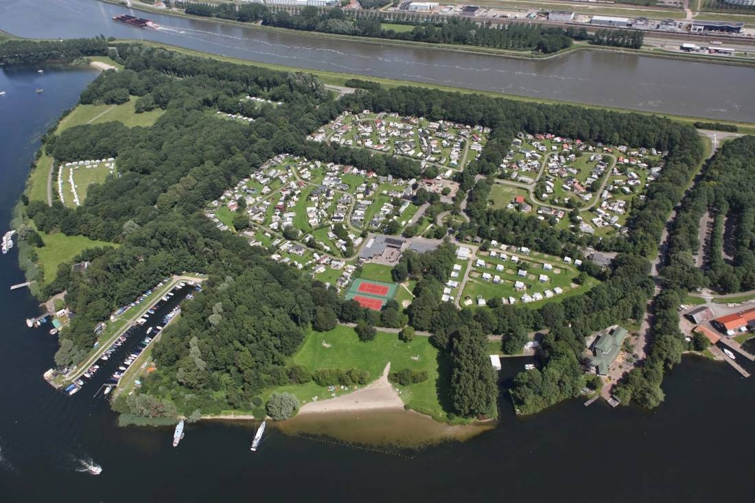 Camping De Krabbeplaat — Campingplats in Brielle