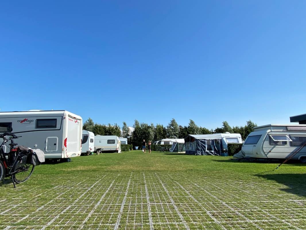 Camping Jagtveld — Campingplatz in 's-Gravenzande