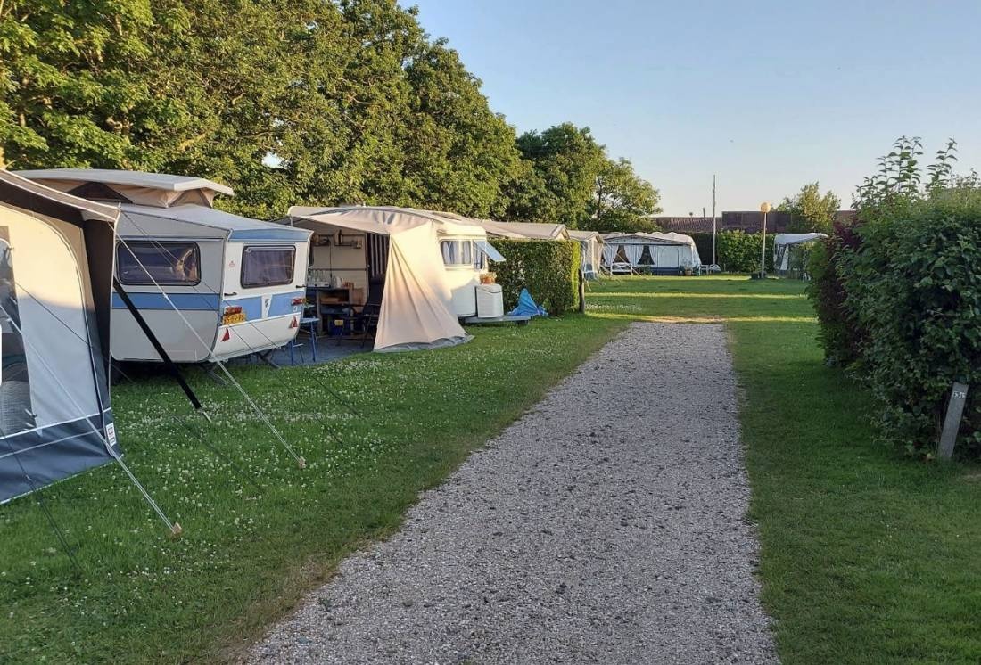 Camping Golfzang — Area da campeggio in Sint Maartensvlotbrug