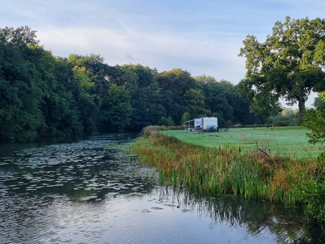 Huttopia De Roos — Campingplads in Beerze/Ommen / Overijssel