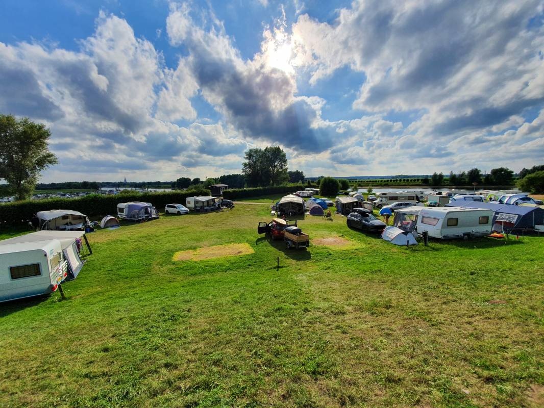 Vakantiepark Capfun IJsselstrand — Sítio de acampamento in Doesburg / Gelderland