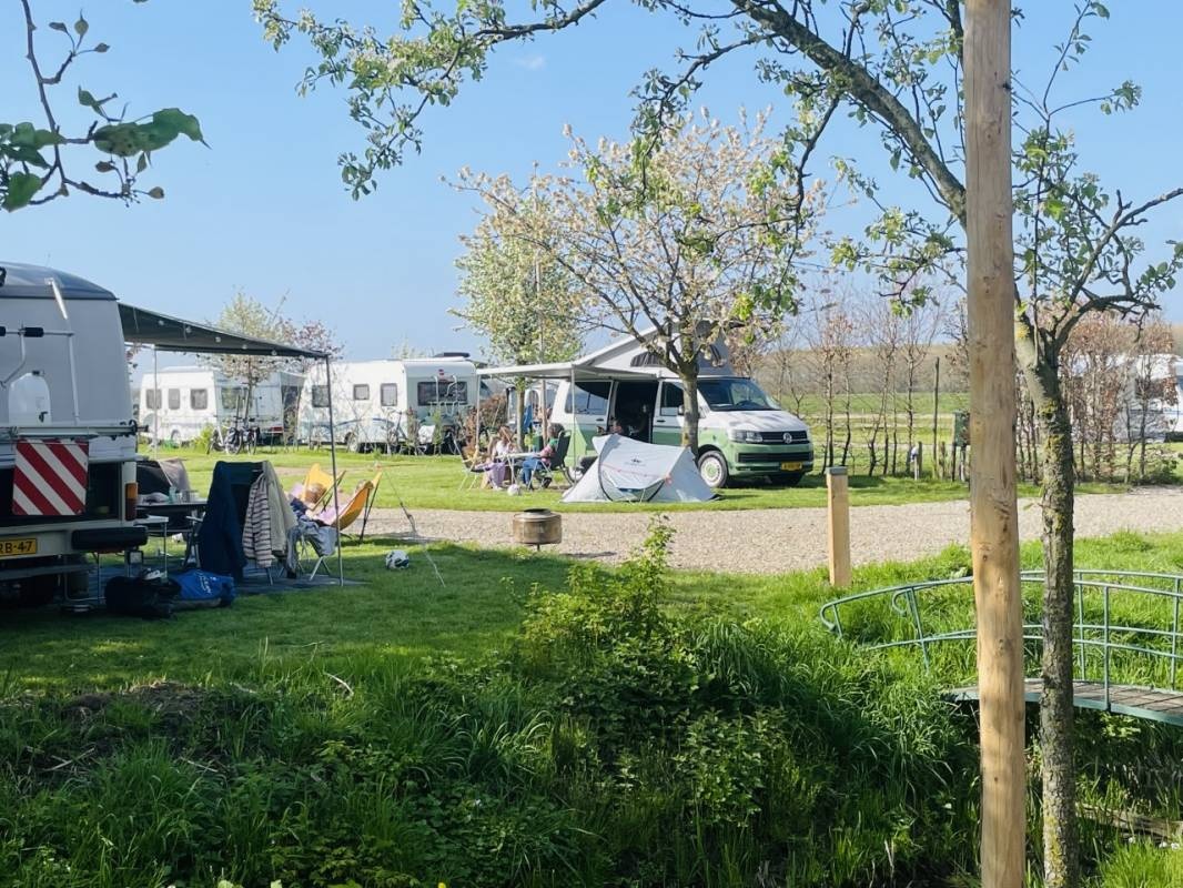 Camping Stad & Land — Campingplatz in Ommeren / Gelderland