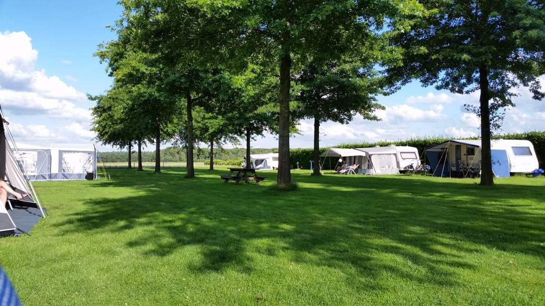 Mini camping Le-Silence — Campingplatz in De Moer