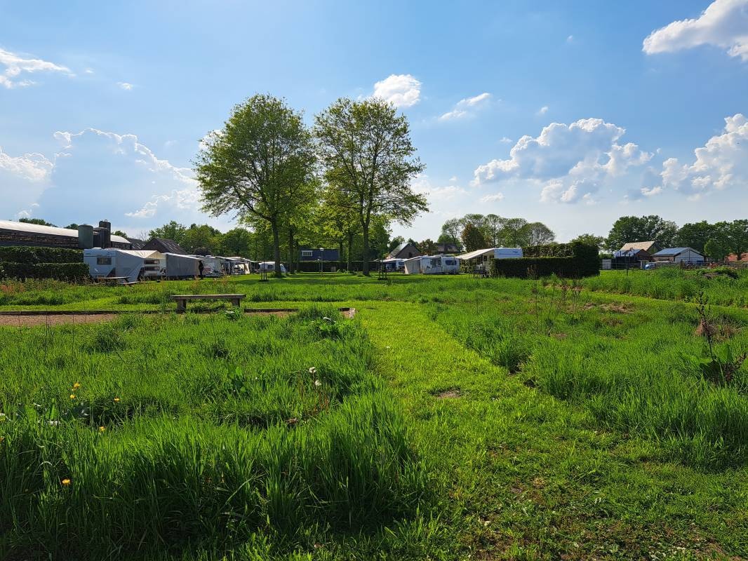Mini camping Le-Silence — Campingplats in De Moer
