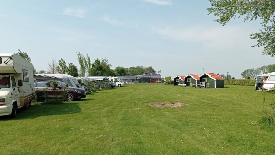 Camping & Jachthaven Aduarderzijl — Місце для кемпінгу in Feerwerd