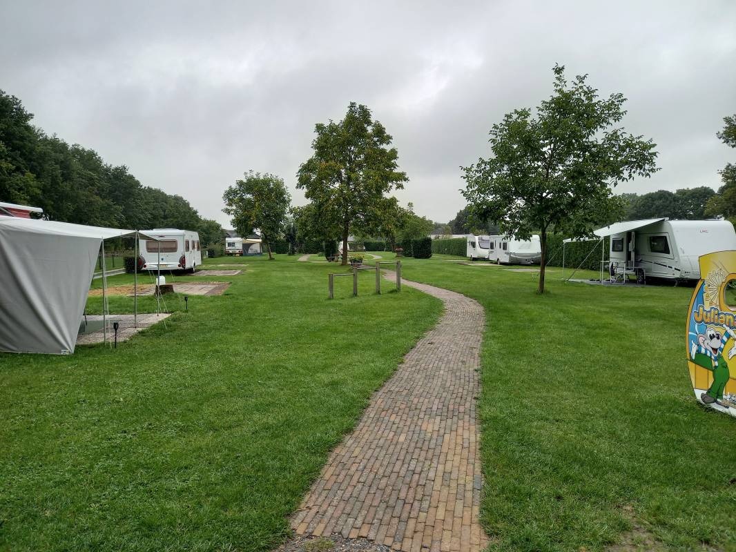 Mini Camping de Tesseplekke — Campingplass in Veessen / Gelderland