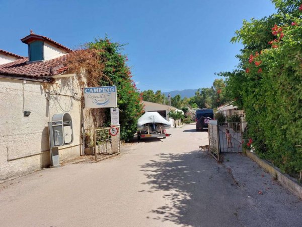 Camping Karavomilos Beach — Photo 2