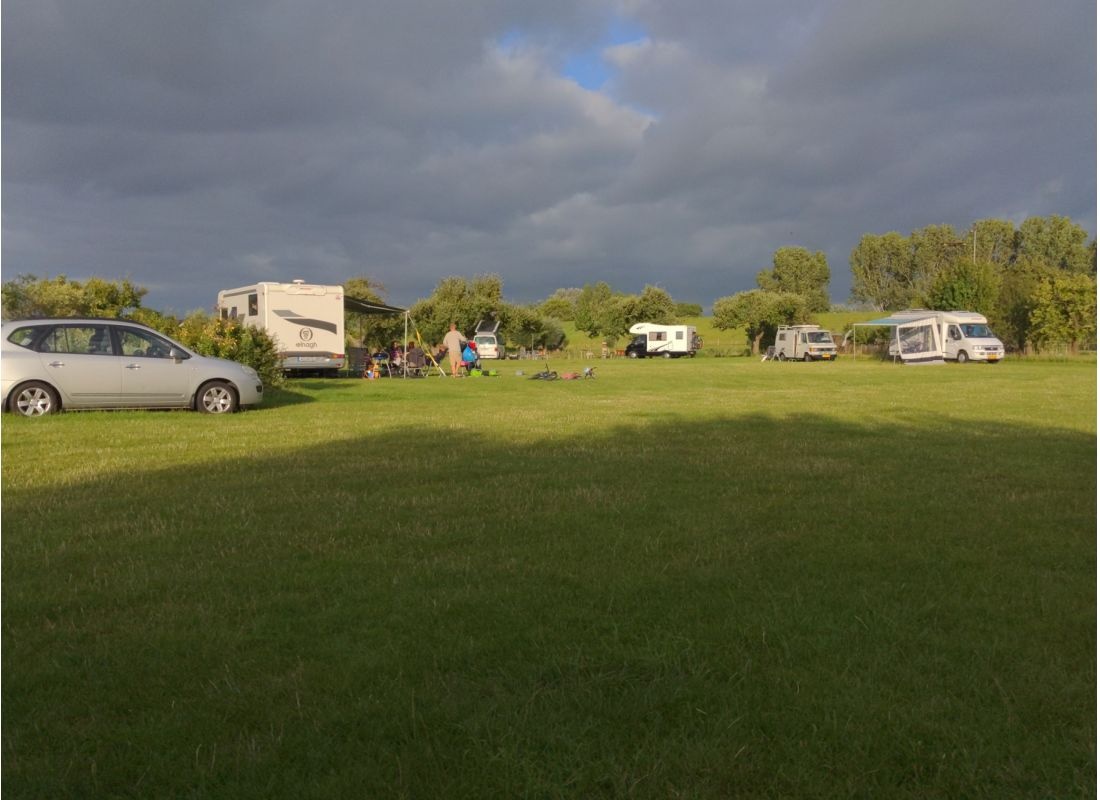minicamping tussen de dijken tiel — Campingplatz in Tiel / Gelderland
