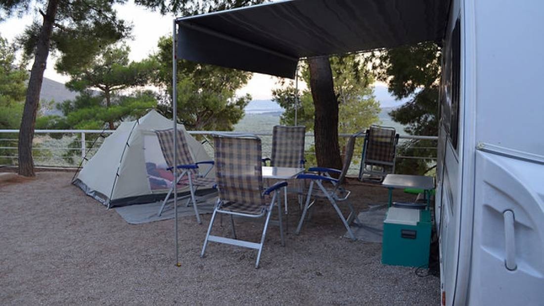 CHRISSA CAMPING — Camping in 