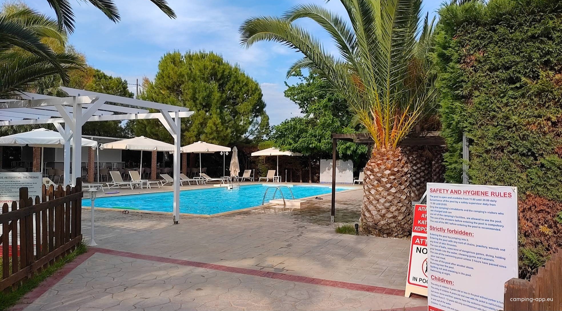 MILOS CAMPING — Kemp in Eretria