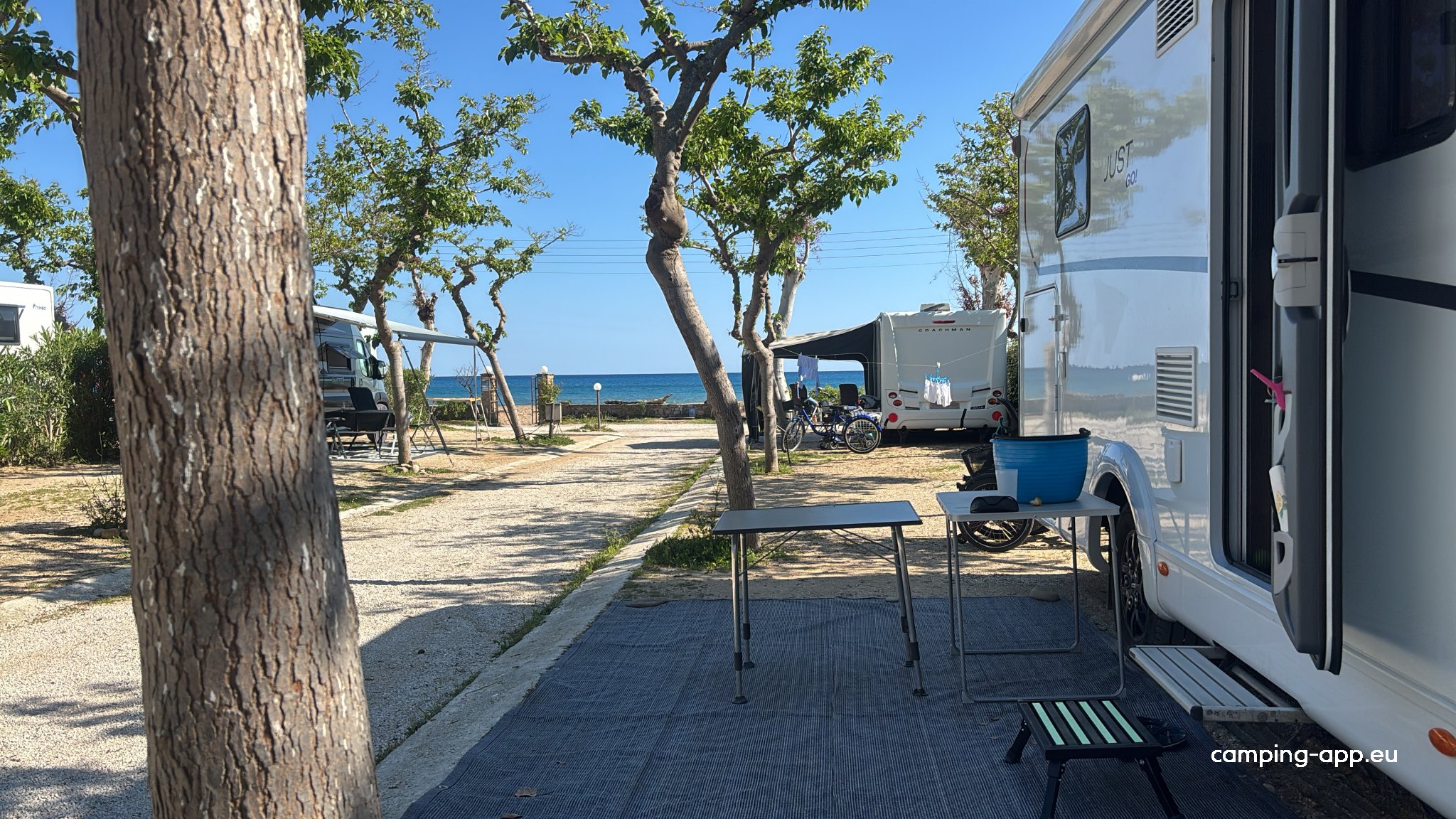 Camping Thines — Campingplatz in Peloponnese - Messinia Finikouda Pilos , Messinia