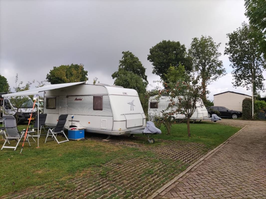Jachthaven en Camping De Helling — Campingplatz in Culemborg / Gelderland