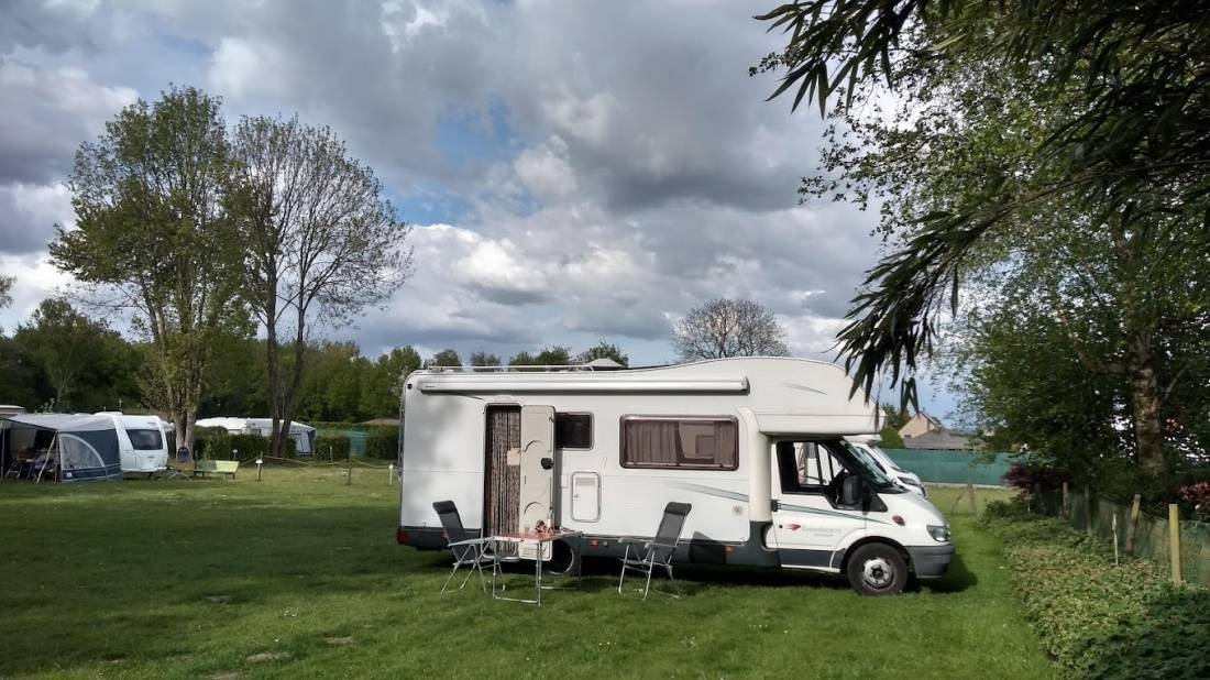 Camping Raspaljebos — Cámping in Galmaarden / Vlaanderen