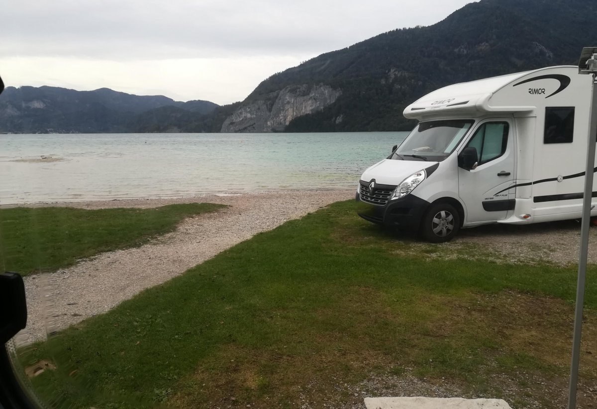 Romantik-Camping Wolfgangsee Lindenstrand — Campingplatz in Abersee/St. Gilgen / Salzburg