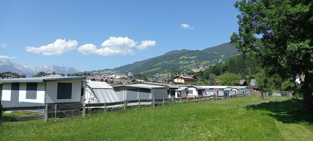 Landhaus Gästehaus Camping Kastenhof — Campingplatz in St. Johann im Pongau