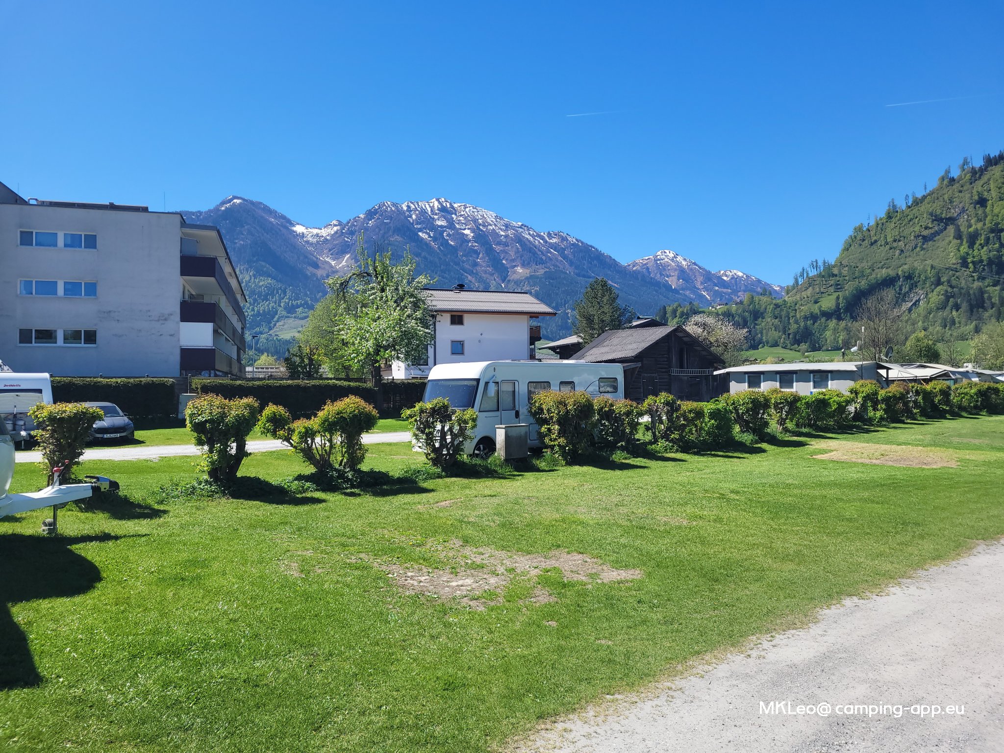Landhaus Gästehaus Camping Kastenhof — Camping Site in St. Johann im Pongau