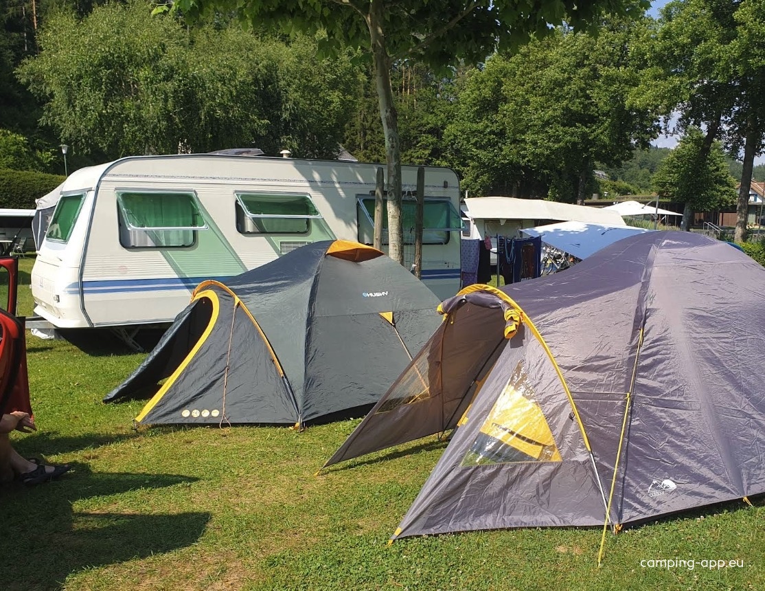 Pension-Appartement-Camping Valentinitsch — Campingplads in Plescherken