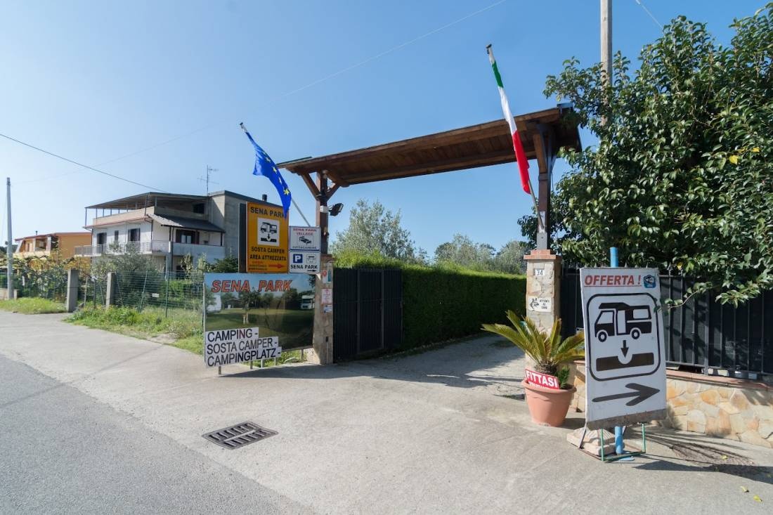 Sena Park — Sp. parking dla kamperów in Villaggio Carrao