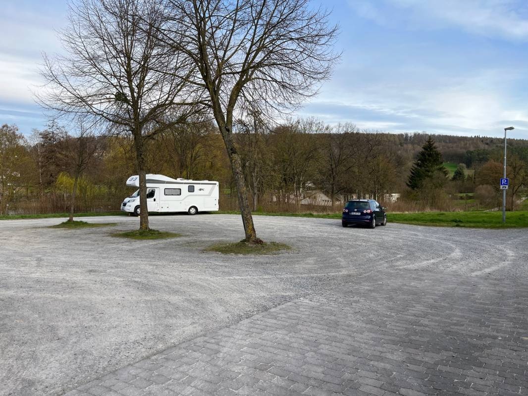 Wohnmobil Stellplatz Nieheim — Місце для кемперів in Höxter