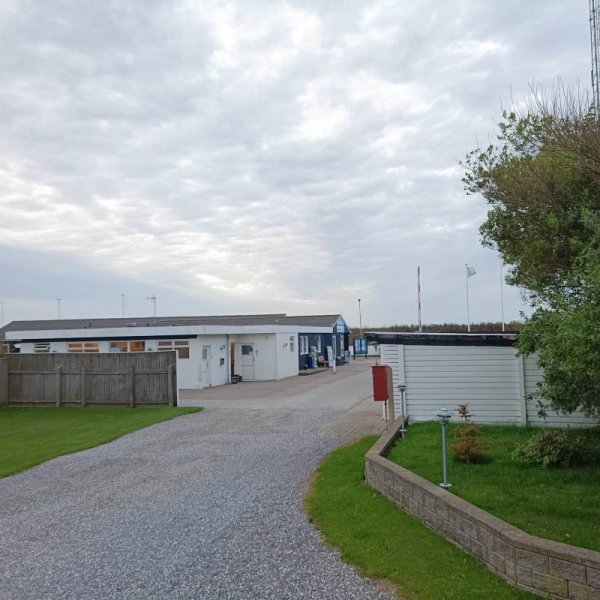 Thyborøn Camping Hotel & Hytteby — Photo 3