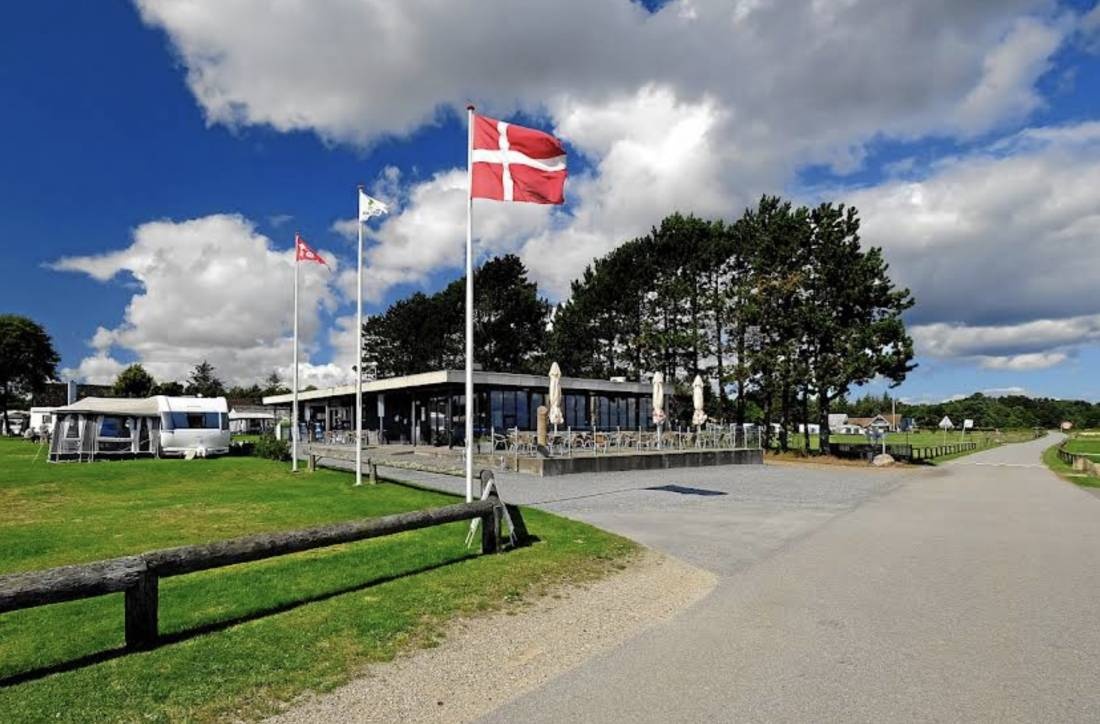 Lundø Strand Camping — Campingplatz in Hojslev
