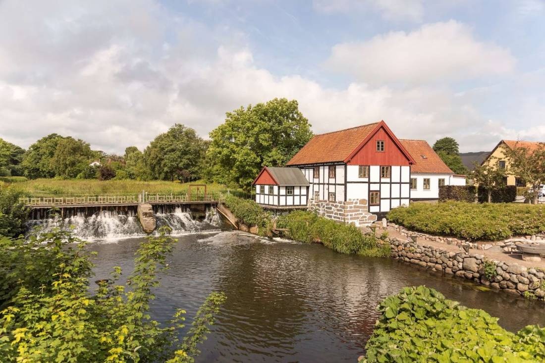 Svalereden Camping & Hytteby — Campingplads in Frederikshavn