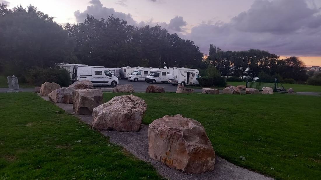 Stellplatz Courseulles-sur-Mer — Bobilplass in Courseulles-sur-Mer
