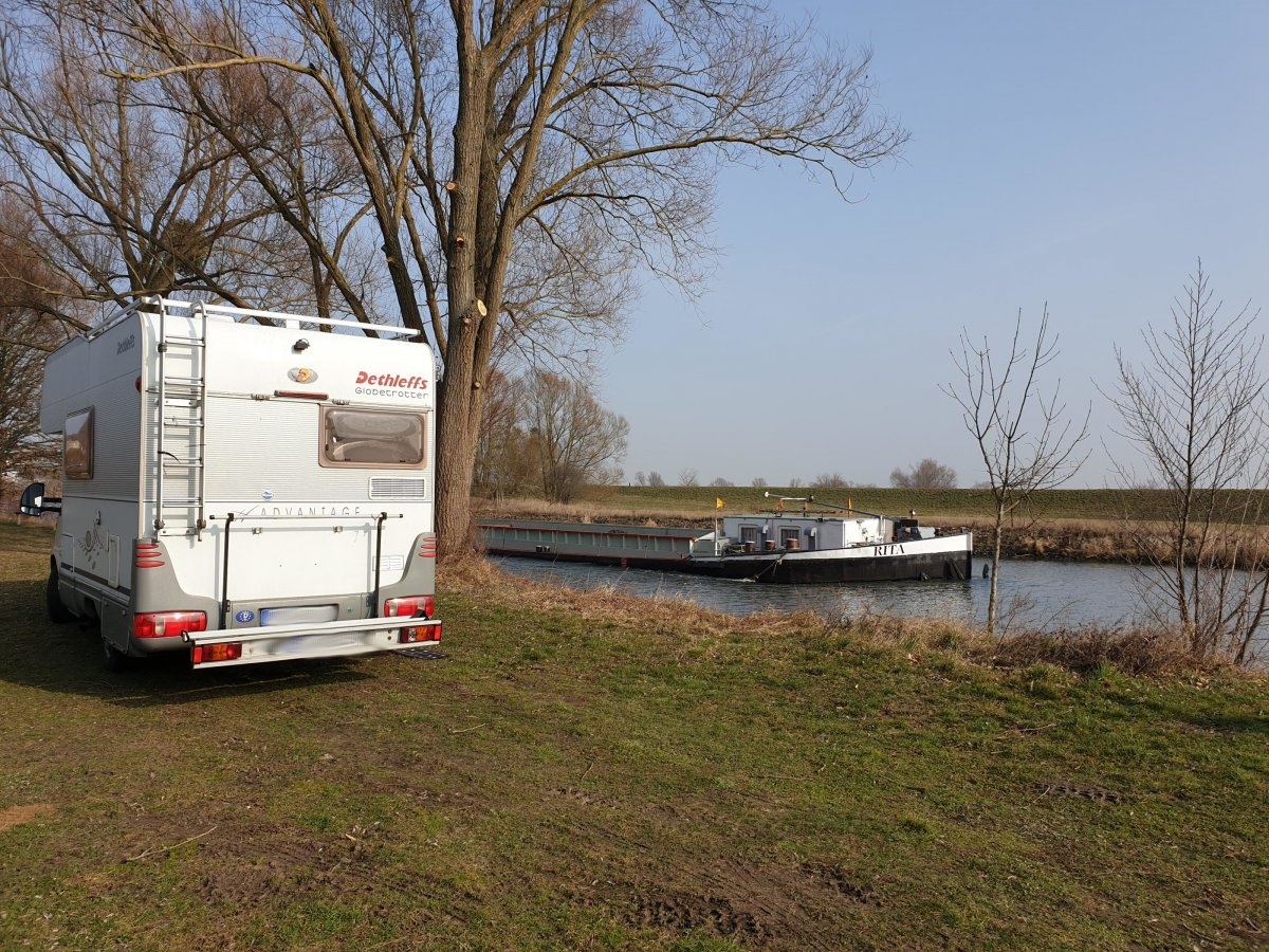 Stellplatz Scheunenweg — Karavan Sitesi in Angermünde