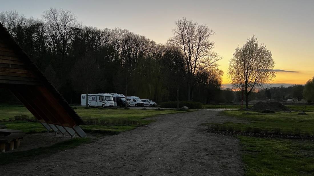 Stellplatz Scheunenweg — Area Autocaravanas in Angermünde