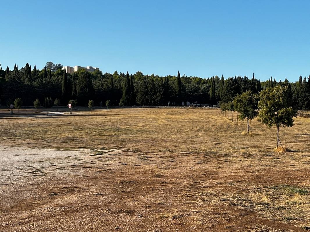 Castel del Monte — Sp. parking dla kamperów in Puglia