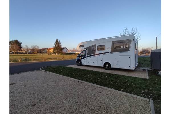 Issoire Aire Camping Car — Campervan Site in Issoire