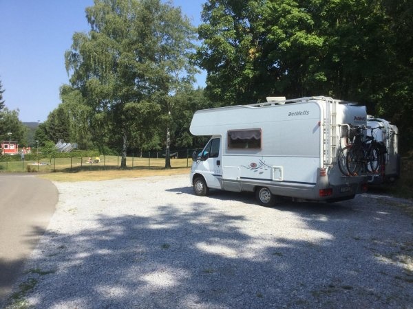 Platz am Freibad — Stellplatz in Diemelstadt