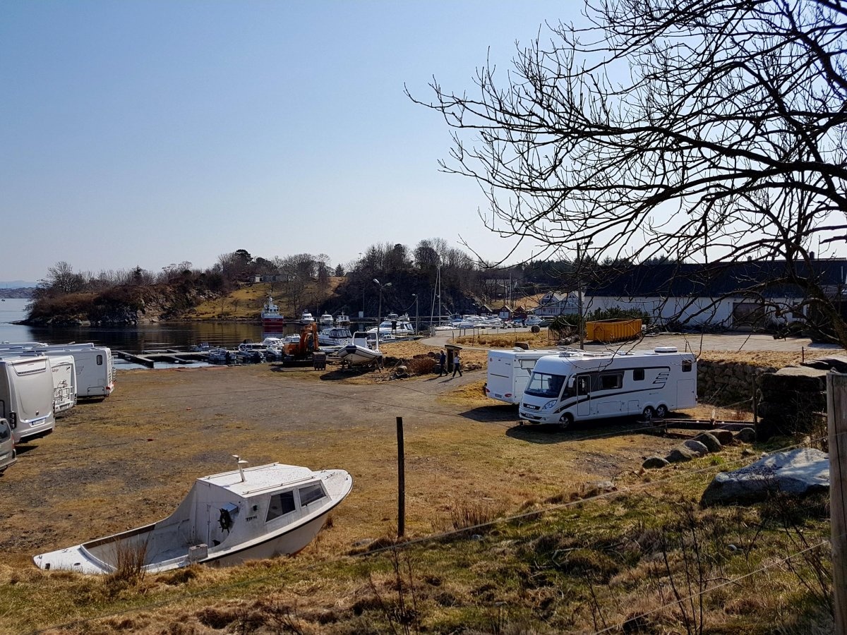 Herdla Campsite for Campervans — Aire camping car in Herdla