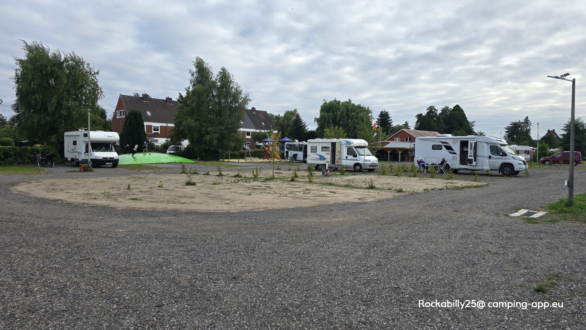 Campingplatz-Krautsand am Elbstrand — Kamp yeri in Drochtersen