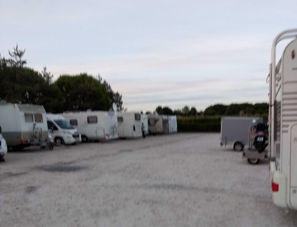 Stellplatz Provins — Bobilplass in Provins