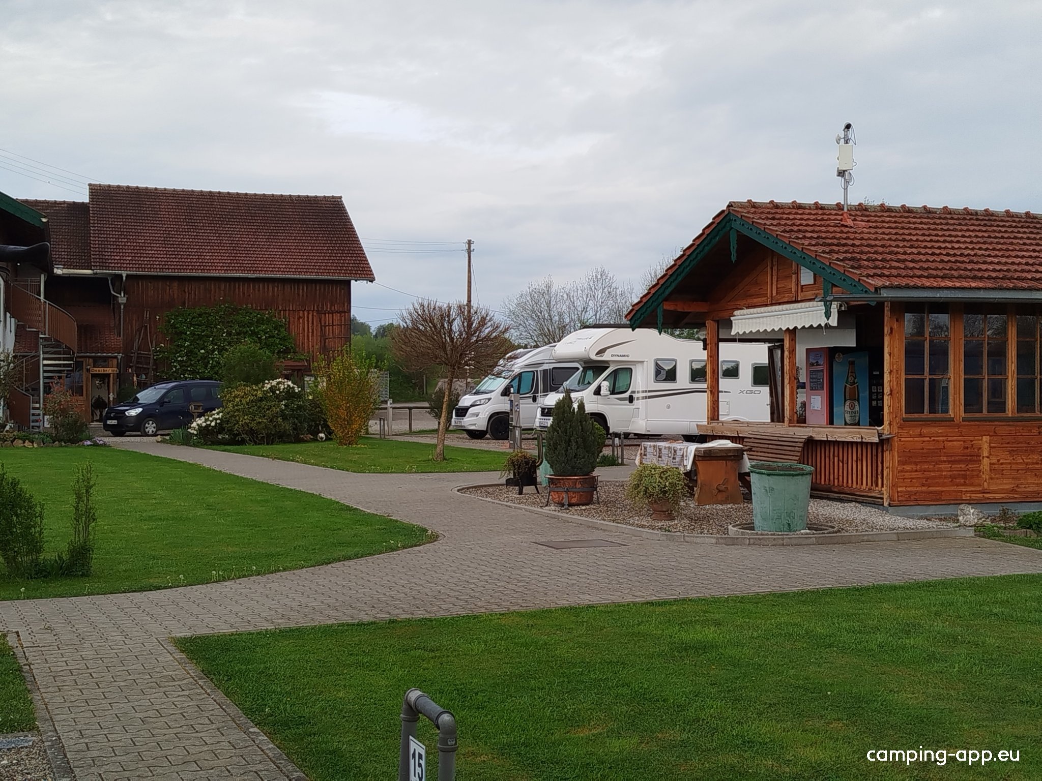 Stellplatz am Bauernhof Steiner — Gårdcamping in Übersee
