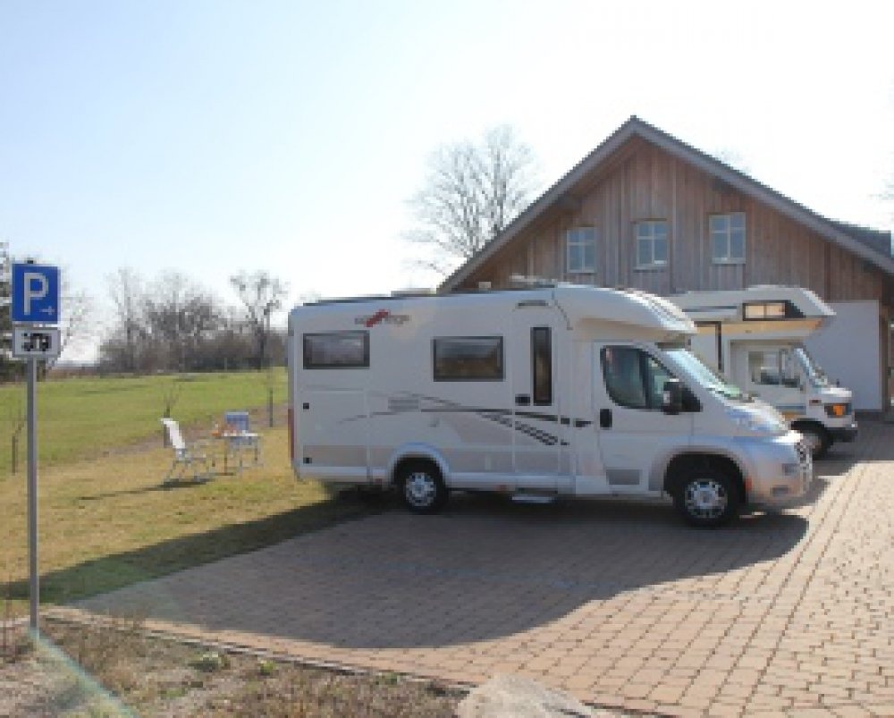 Stellplatz Bäckerei Plentz — Karavan Sitesi in Oberkrämer OT Schwante