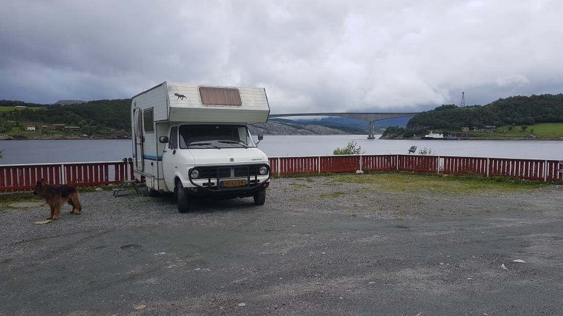 Kvitneset Camping — Area da campeggio in Leirfjord