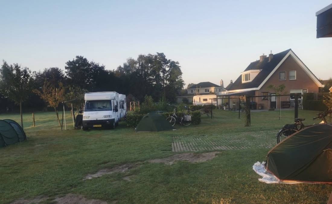 Camping 't Hofje — Місце для кемпінгу in Hierden