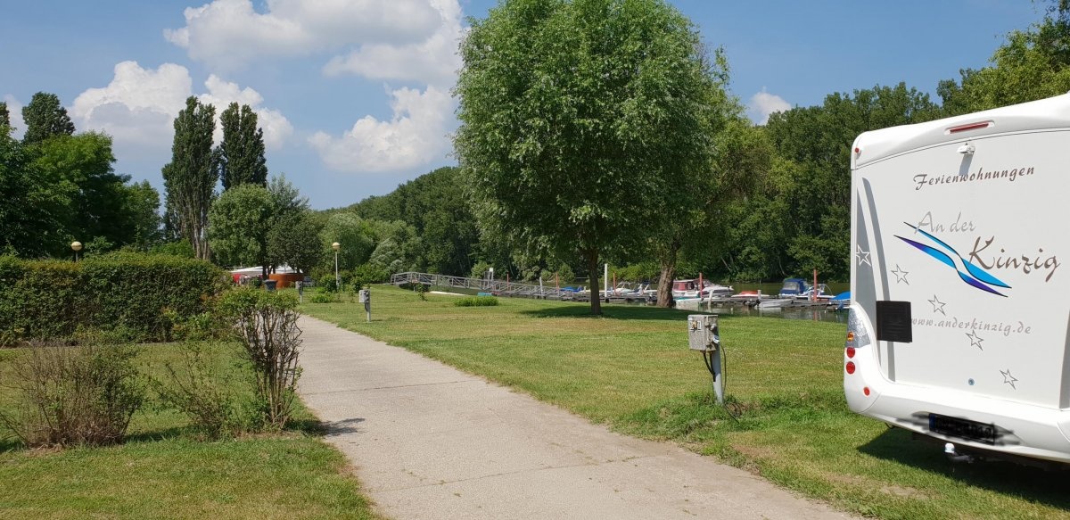 (geschlossn) Éden Camping & Yacht — Campingplatz in Neszmély