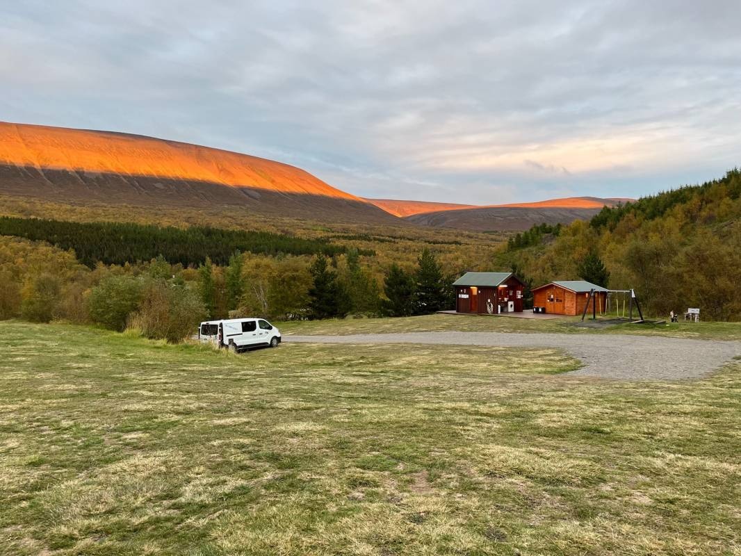 Tjaldsvæðið Systragil — Camping Site in Akureyri / Nordausturland