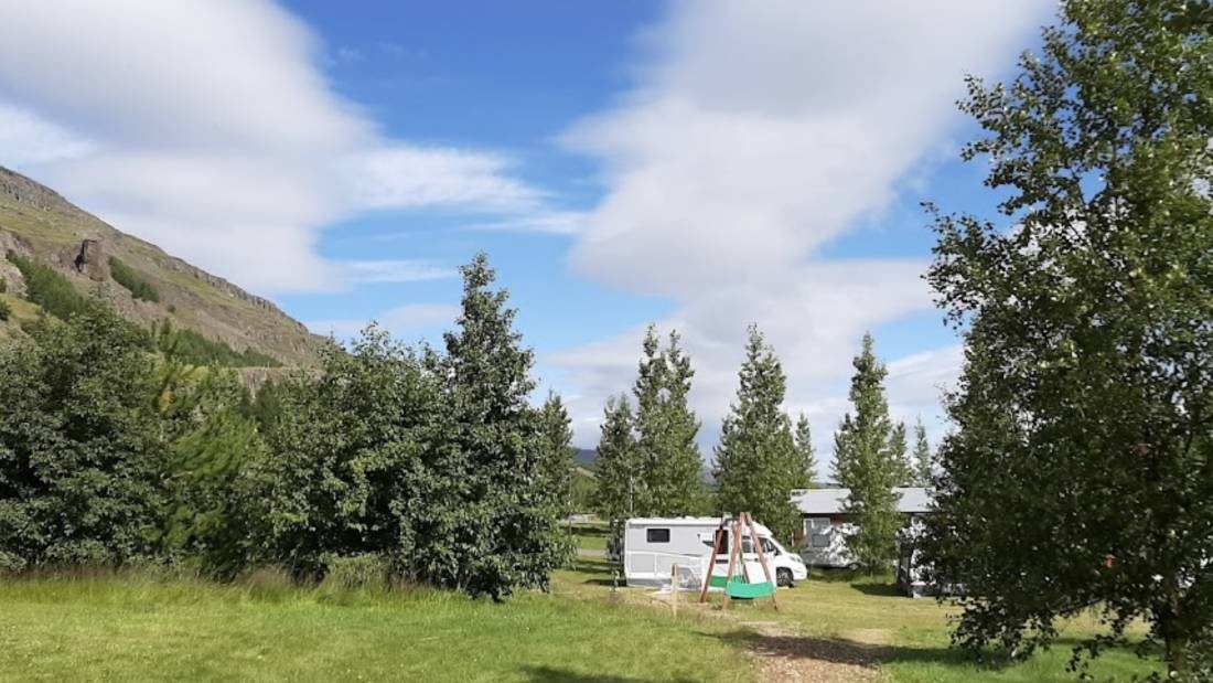 Campsite Hengifoss Gistihús (Fljótsdalsgrund) — Campingplatz in Egilsstaðir