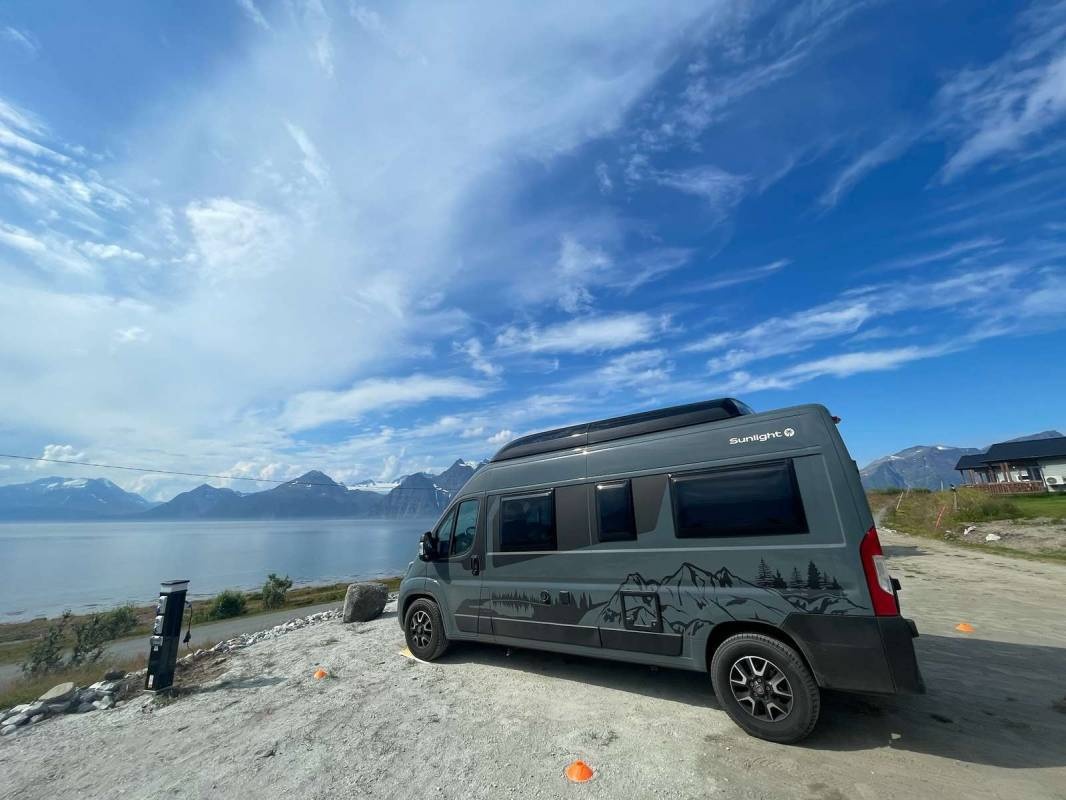 Artic Lyngen Sjøcamp — Campingplads in Olderdalen