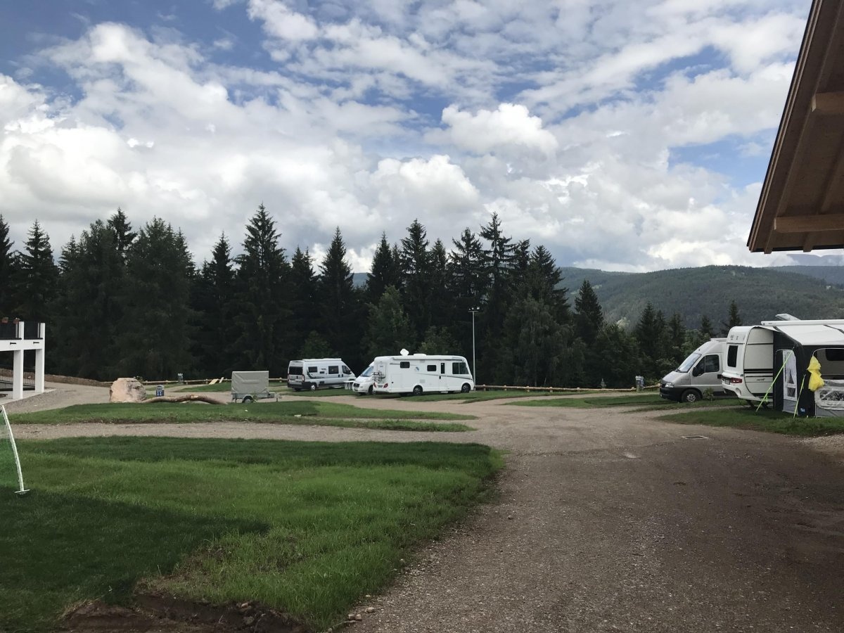 Camping & Chalet NATUR IDYLL SALTEN — Kemping in Jenesien