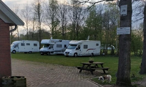 Erve Velpen Camperplaatsen — Photo 3